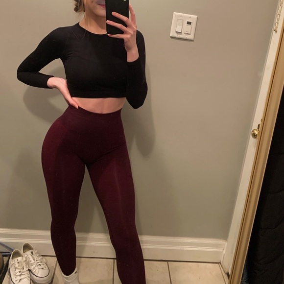 SOLD Alphalete Amplify Leggings - Picture 4 of 4